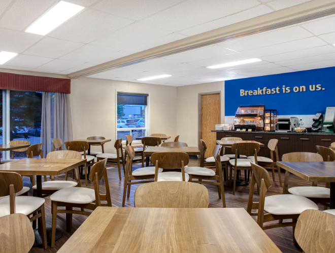 Days Inn Medicine Hat - Breakfast seating