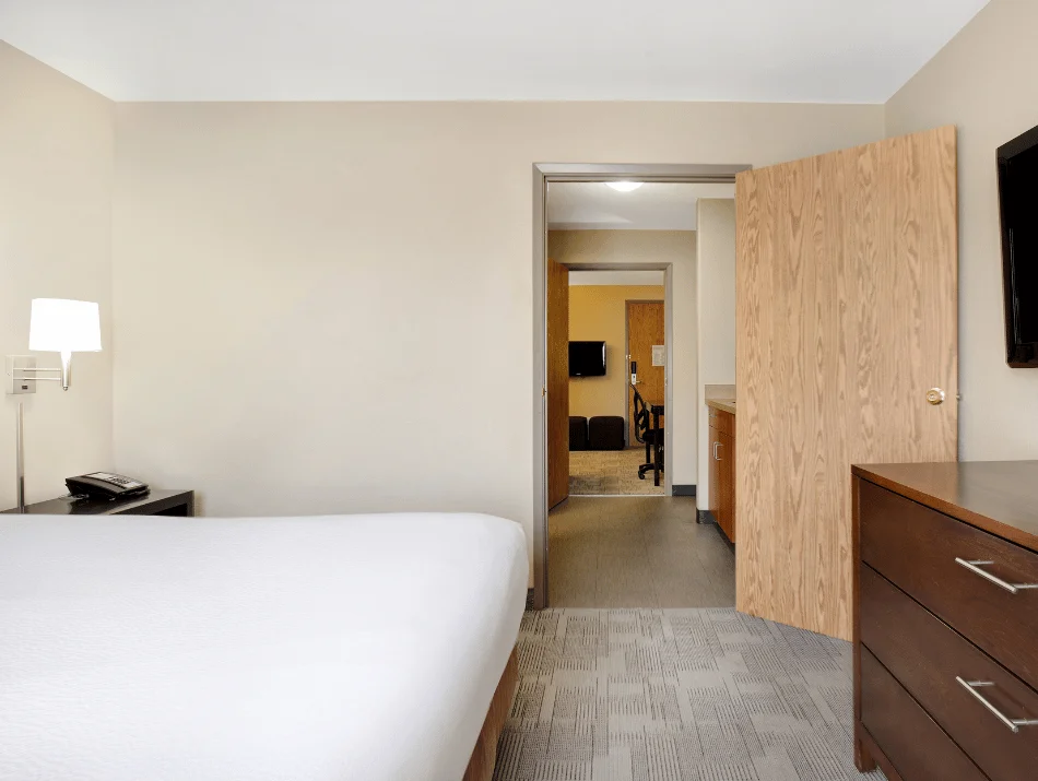 Days Inn Medicine Hat - 1 King Bed or 2 Queen Beds Extended Stay Suite