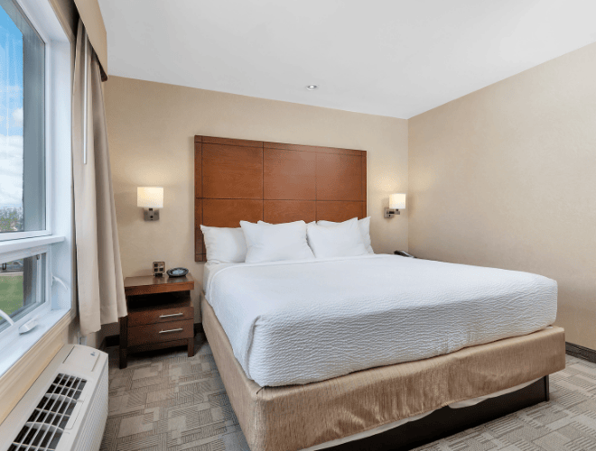 Days Inn Regina Airport West - Guest Room