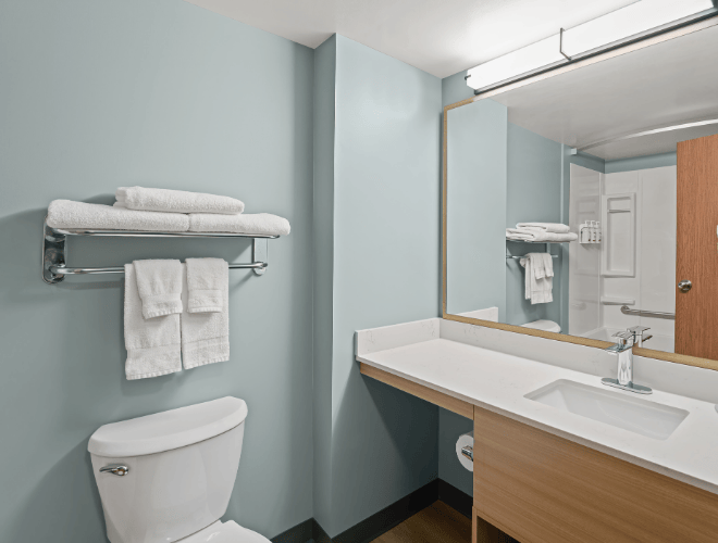 Days Inn Regina East - Bathroom