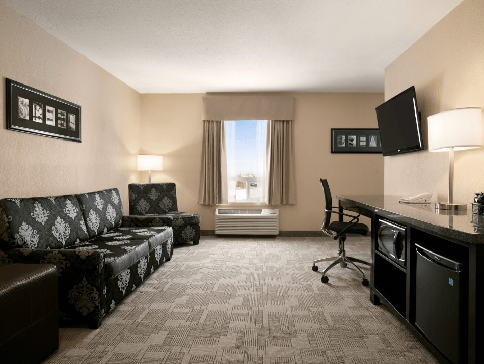 Days Inn Regina East - 1 King Bed Suite with Wet Bar